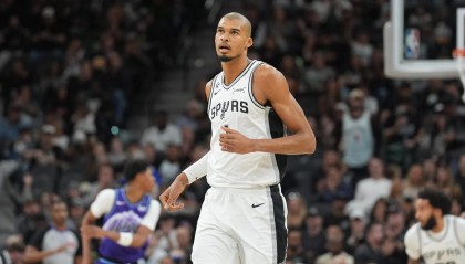 PG电子官方-文班亚马：中国之行很美好，我在少林寺学到了从未经历的移动方法