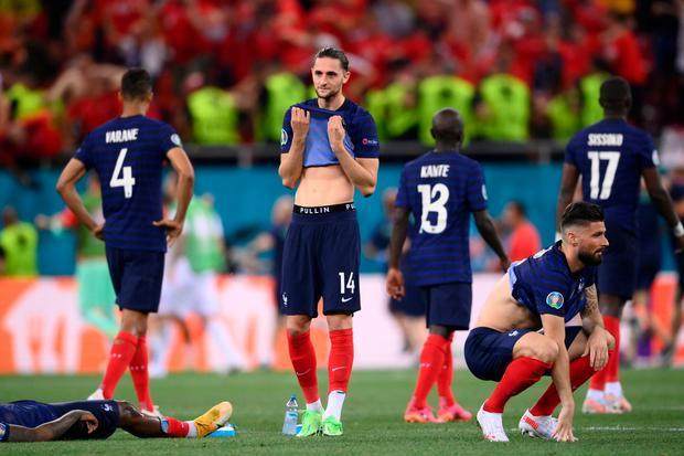 1624927259002087881.jpg francee.jpg